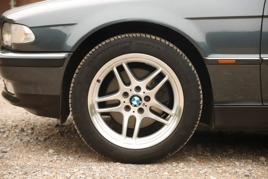 2001 BMW E38 7 Series - Image 21 of 30