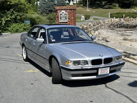 2001 BMW 740i M Sport