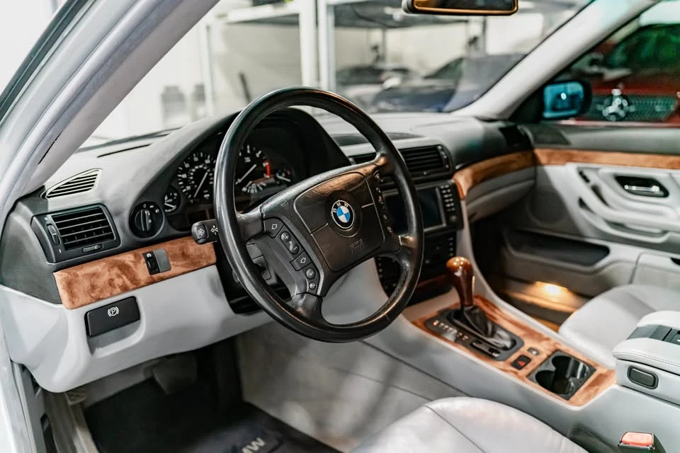 2001 BMW E38 7 Series - Image 9 of 18