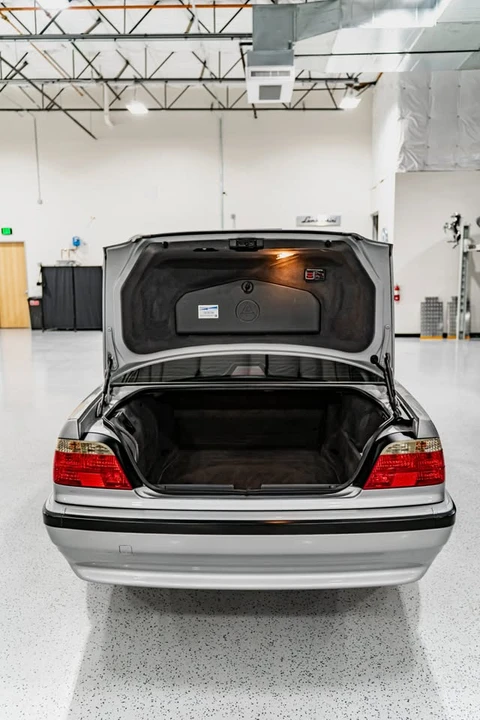 2001 BMW E38 7 Series - Image 17 of 18