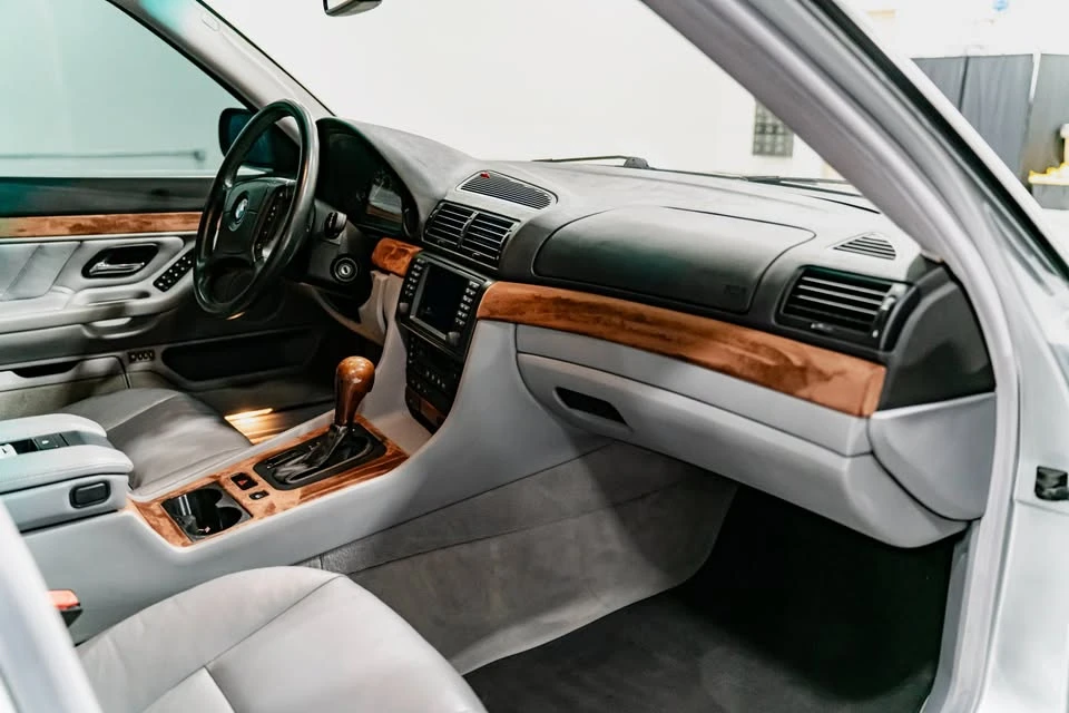 2001 BMW E38 7 Series - Image 11 of 18