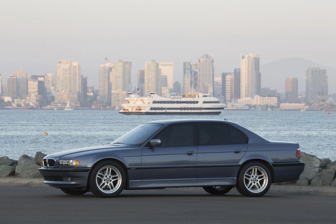 2001 BMW E38 7 Series - Image 10 of 13