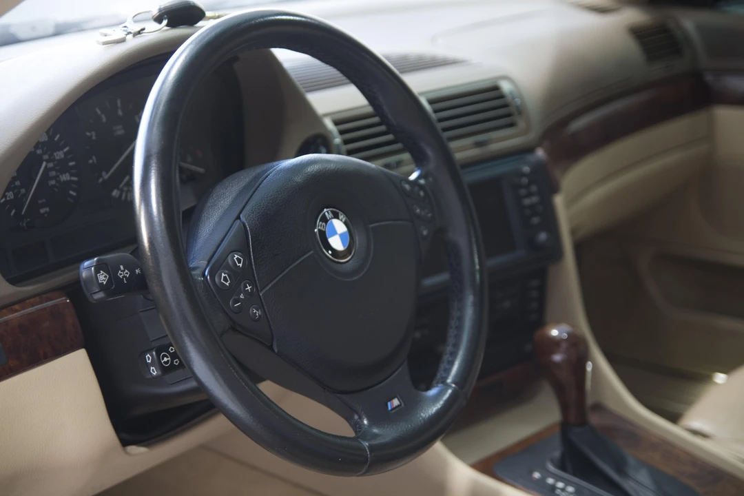 2001 BMW E38 7 Series - Image 13 of 13