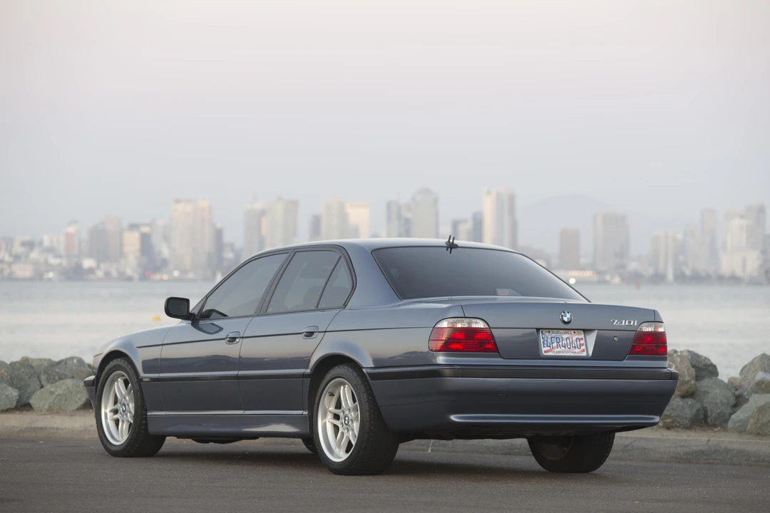 2001 BMW E38 7 Series - Image 3 of 13
