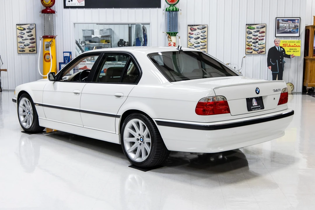 2001 BMW E38 7 Series - Image 4 of 31