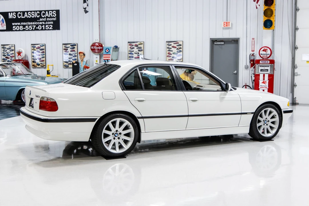 2001 BMW E38 7 Series - Image 5 of 31