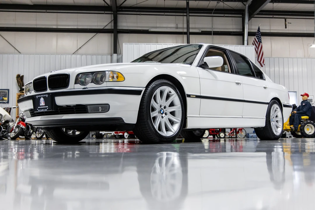 2001 BMW E38 7 Series - Image 25 of 31