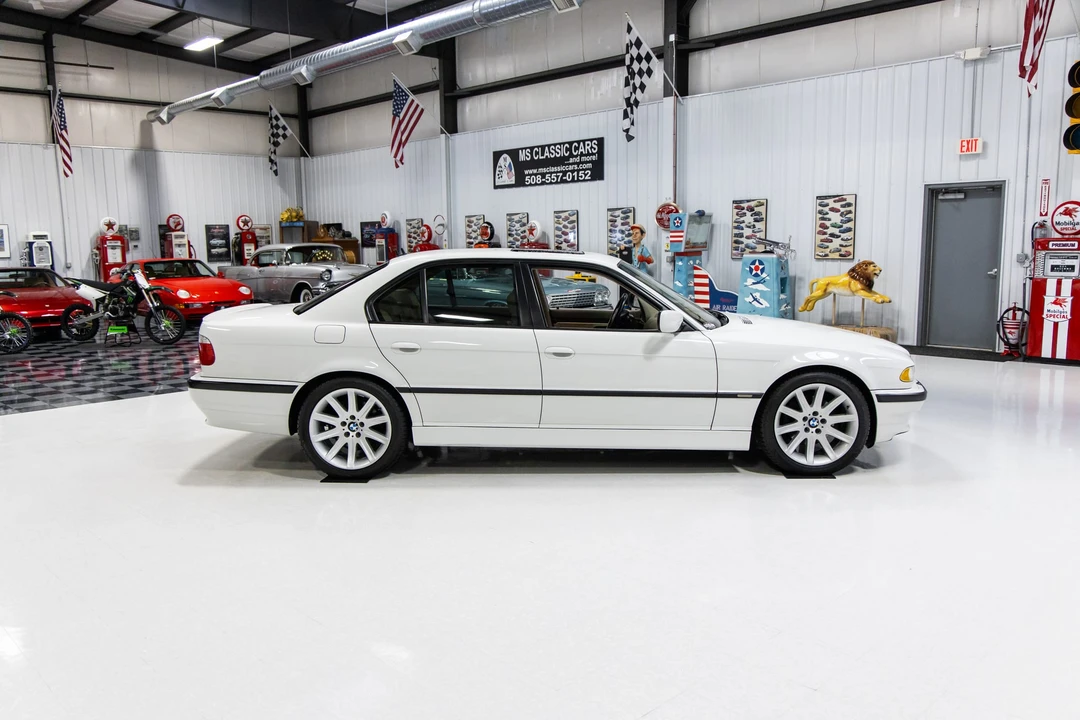 2001 BMW E38 7 Series - Image 28 of 31