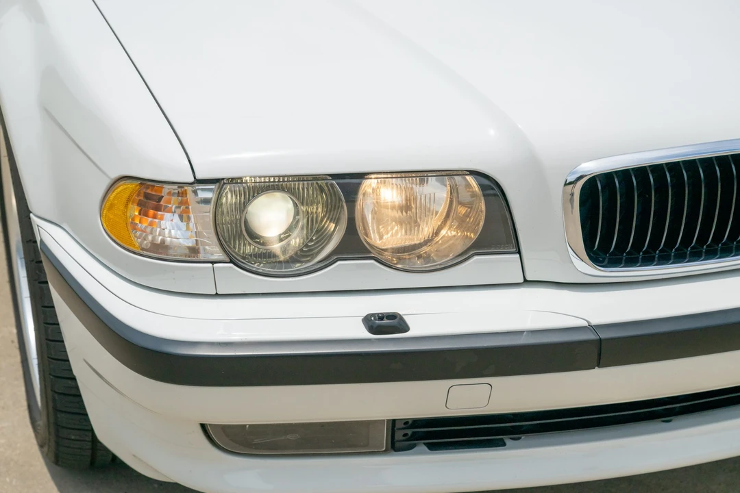 2001 BMW E38 7 Series - Image 13 of 31