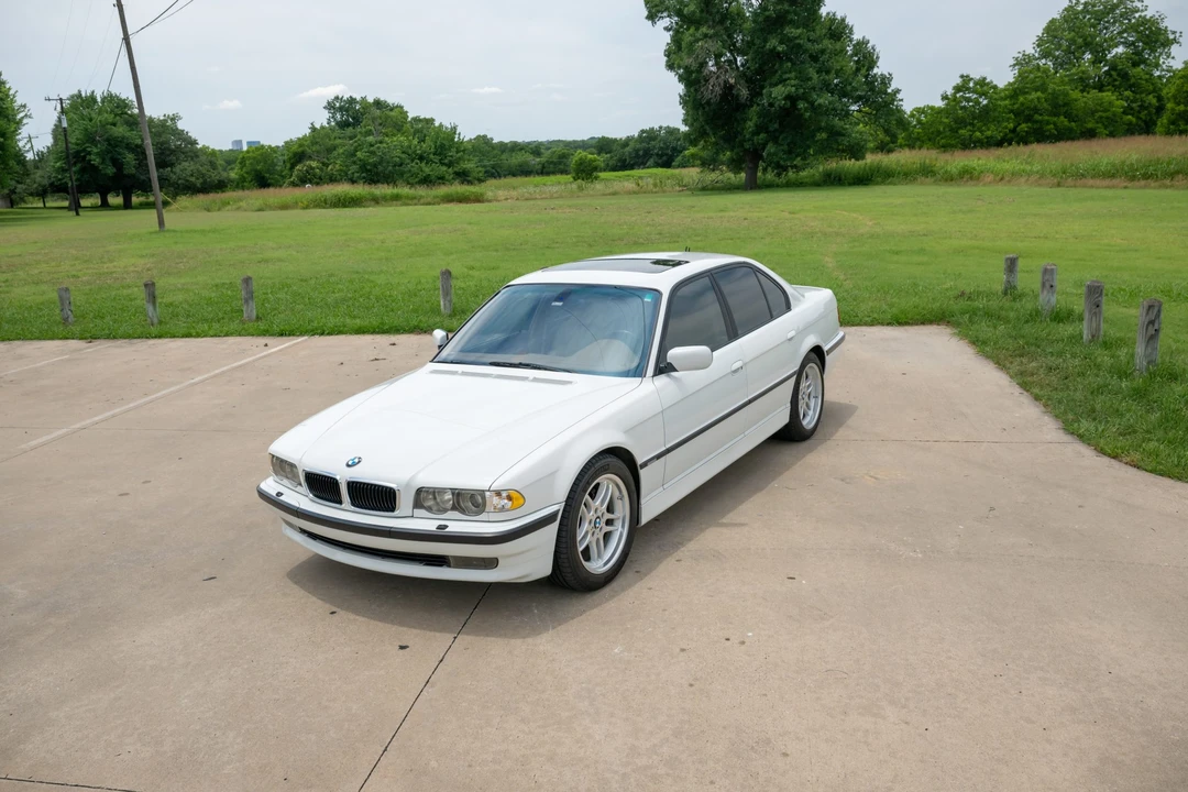 2001 BMW E38 7 Series - Image 3 of 31