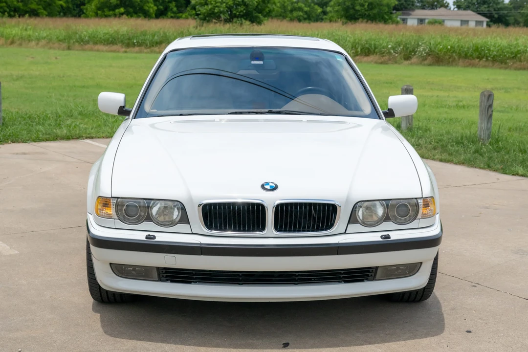 2001 BMW E38 7 Series - Image 2 of 31
