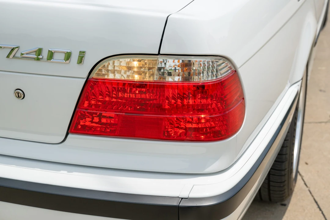 2001 BMW E38 7 Series - Image 25 of 31