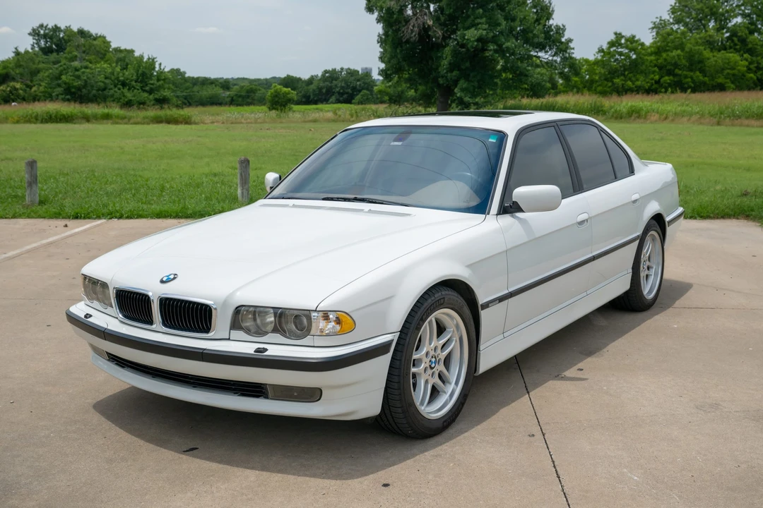 2001 BMW E38 7 Series - Image 4 of 31
