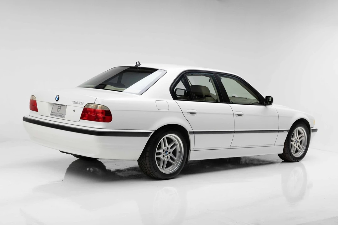 2001 BMW E38 7 Series - Image 2 of 7