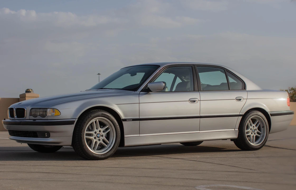 2001 BMW E38 7 Series - Image 12 of 31