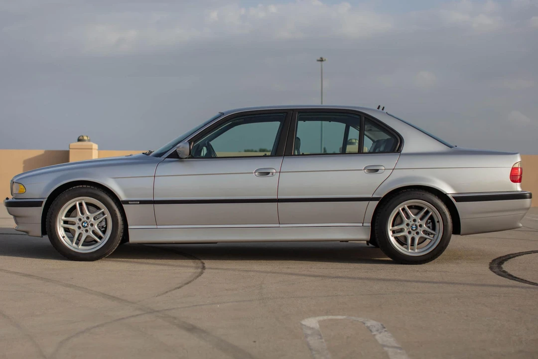 2001 BMW E38 7 Series - Image 3 of 31