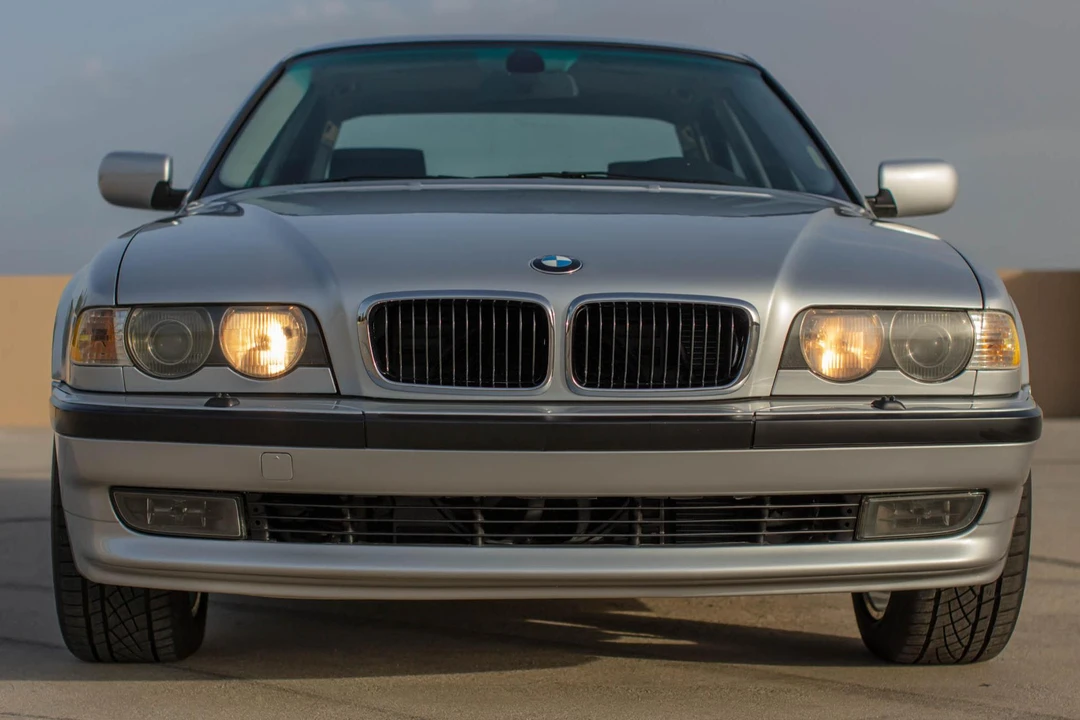 2001 BMW E38 7 Series - Image 2 of 31