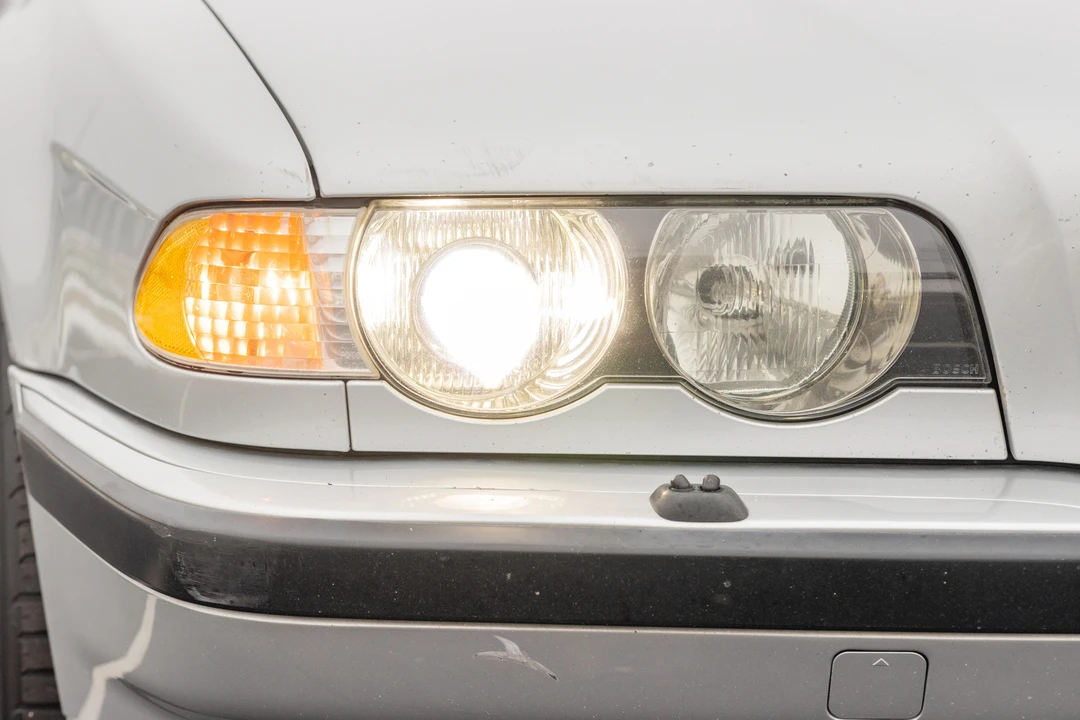 2001 BMW E38 7 Series - Image 14 of 31
