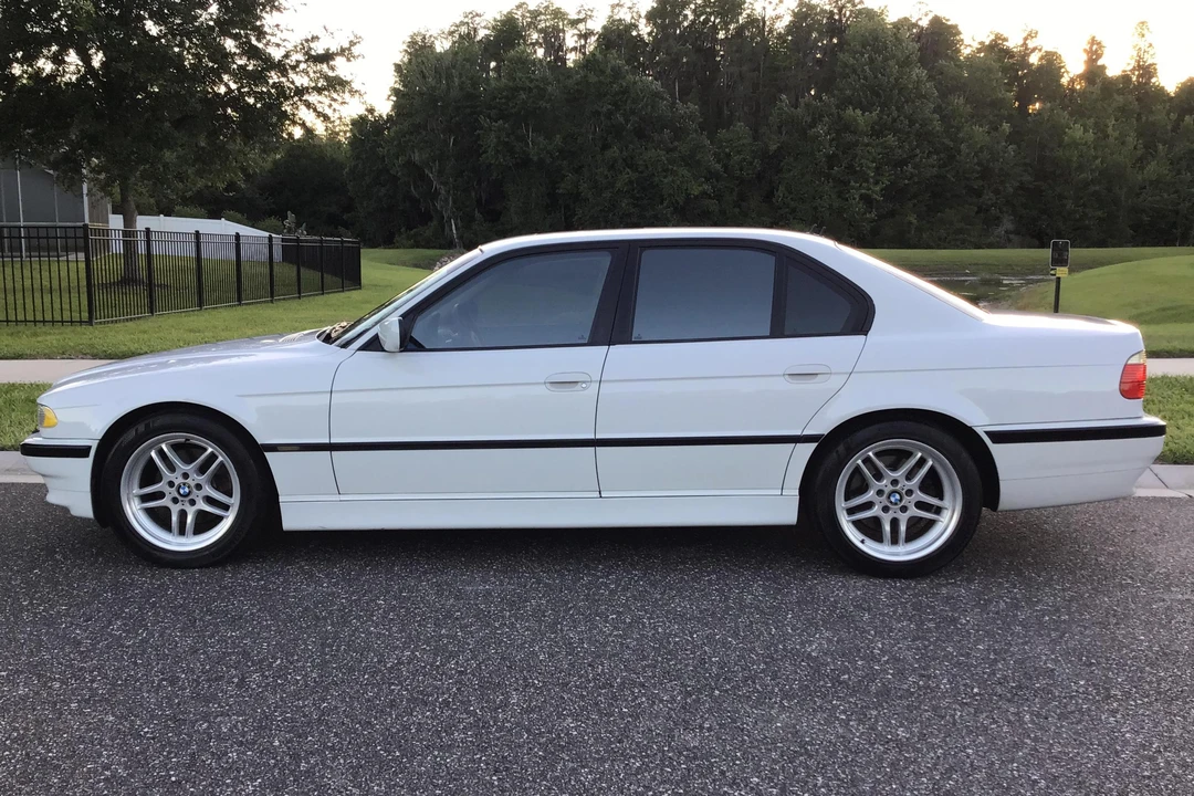 2001 BMW E38 7 Series - Image 3 of 31