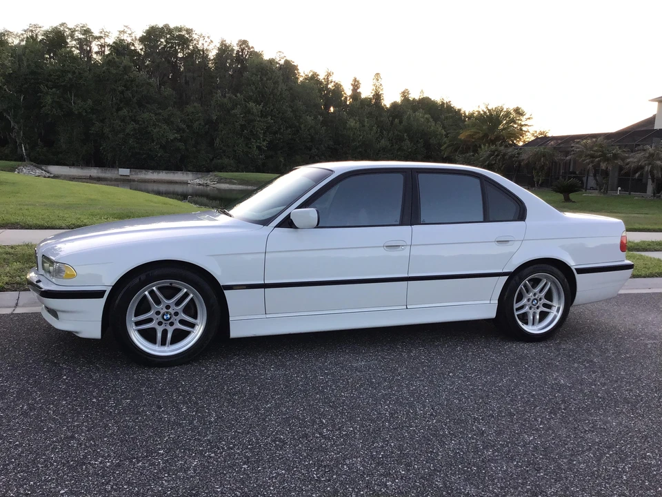 2001 BMW E38 7 Series - Image 11 of 31