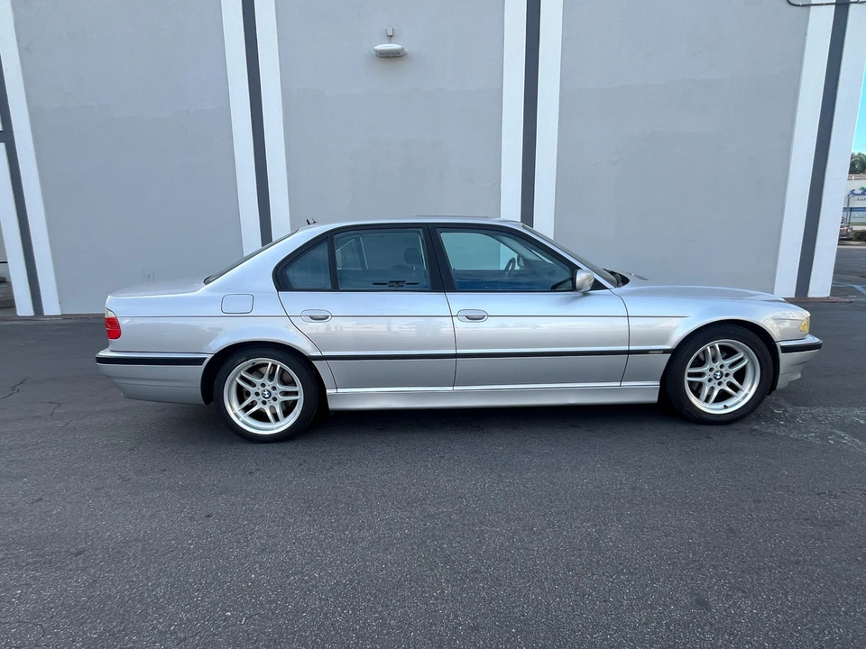 2001 BMW E38 7 Series - Image 19 of 31