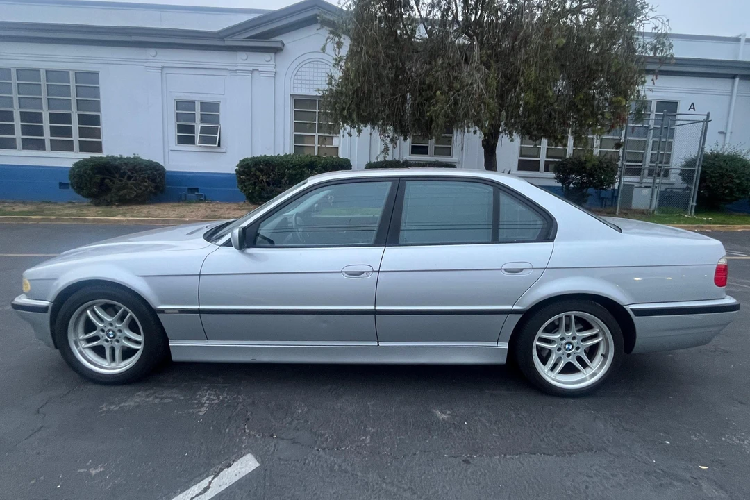 2001 BMW E38 7 Series - Image 3 of 31