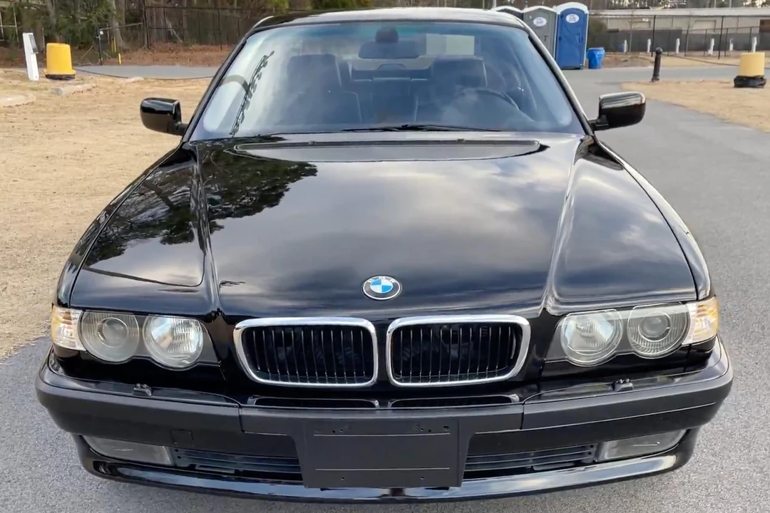 2001 BMW E38 7 Series - Image 2 of 31