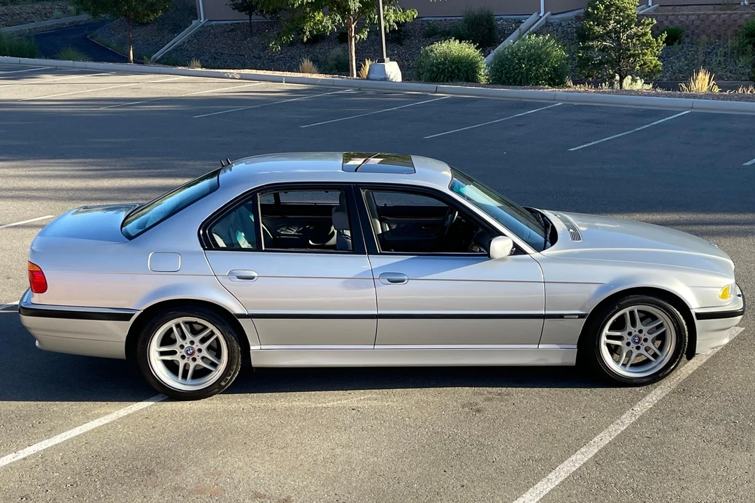 2001 BMW E38 7 Series - Image 3 of 31