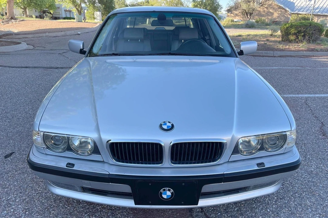 2001 BMW E38 7 Series - Image 2 of 31