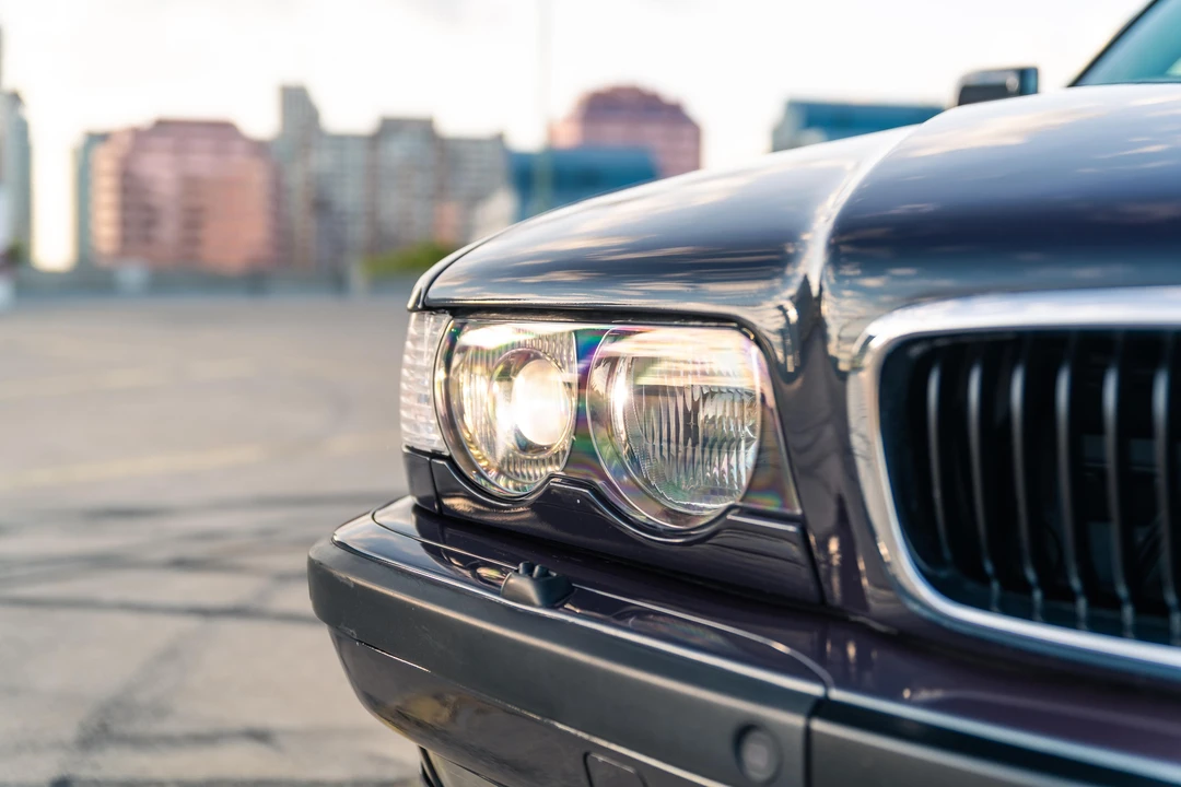 2001 BMW E38 7 Series - Image 29 of 31