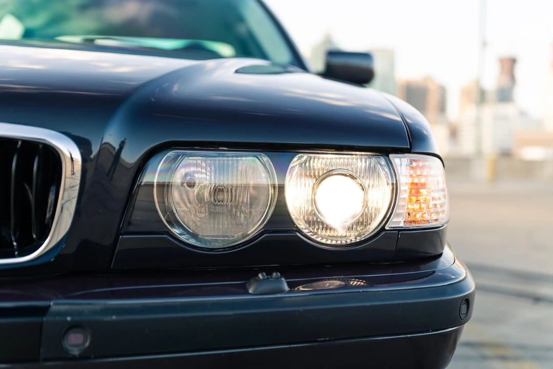 2001 BMW E38 7 Series - Image 27 of 31