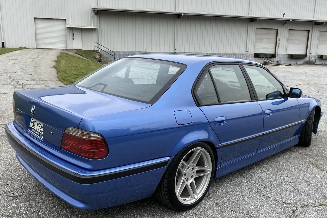 2001 BMW E38 7 Series - Image 5 of 5