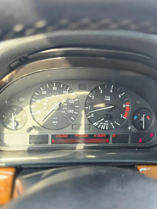 2001 BMW E38 7 Series - Image 10 of 15