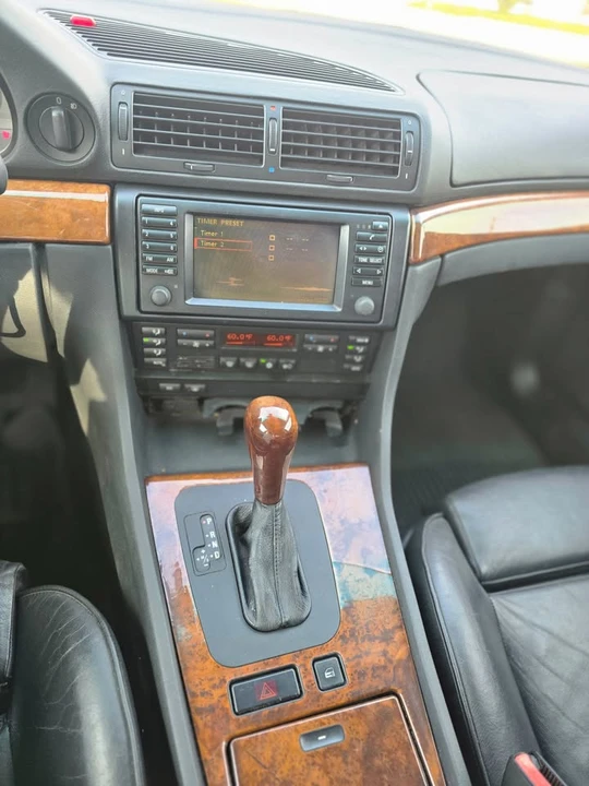2001 BMW E38 7 Series - Image 11 of 15