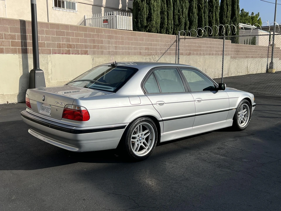 2001 BMW E38 7 Series - Image 25 of 31