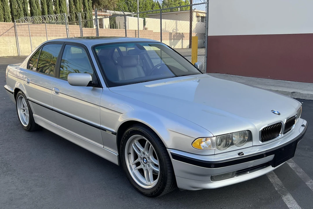2001 BMW E38 7 Series - Image 3 of 31