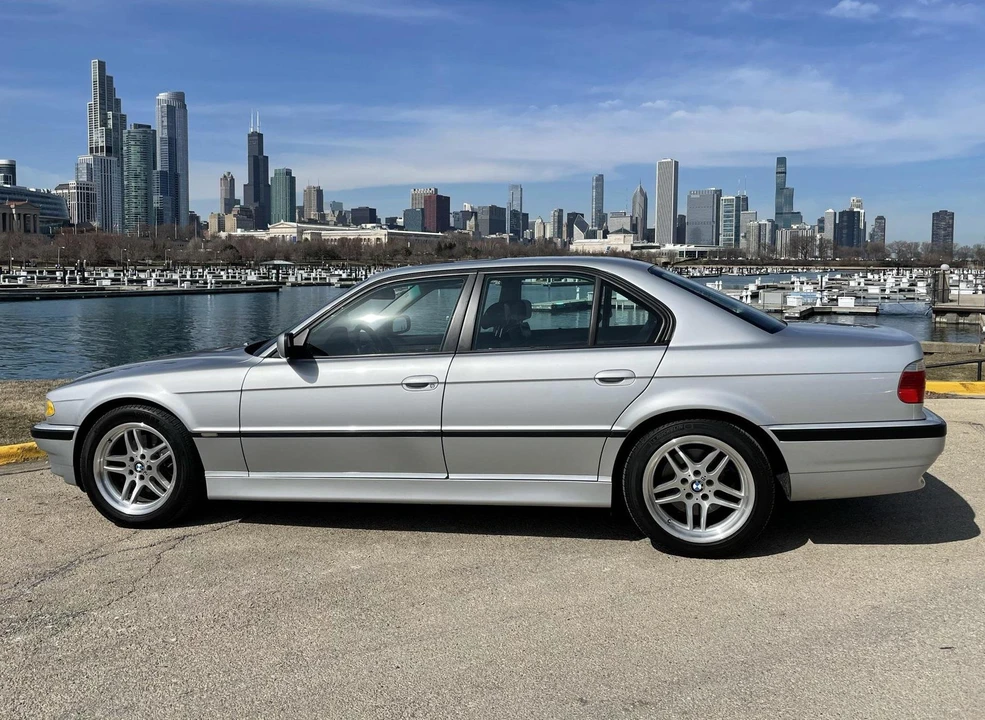 2001 BMW E38 7 Series - Image 2 of 2