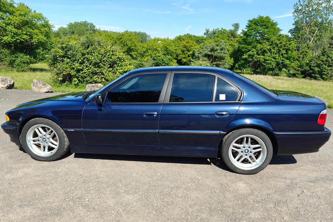 2001 BMW E38 7 Series - Image 3 of 31
