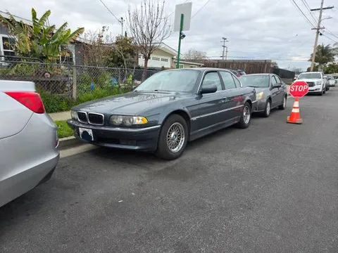 2001 BMW 740i
