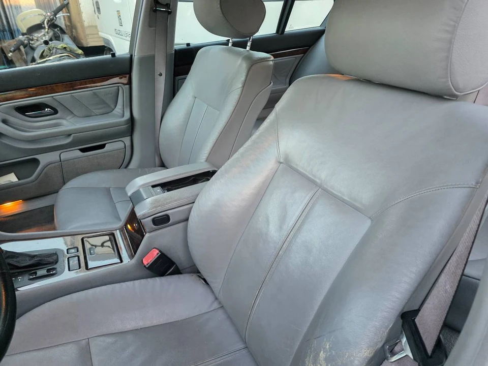 2001 BMW E38 7 Series - Image 14 of 15