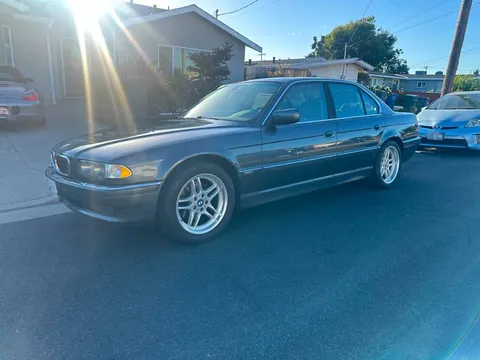 2001 BMW 740i