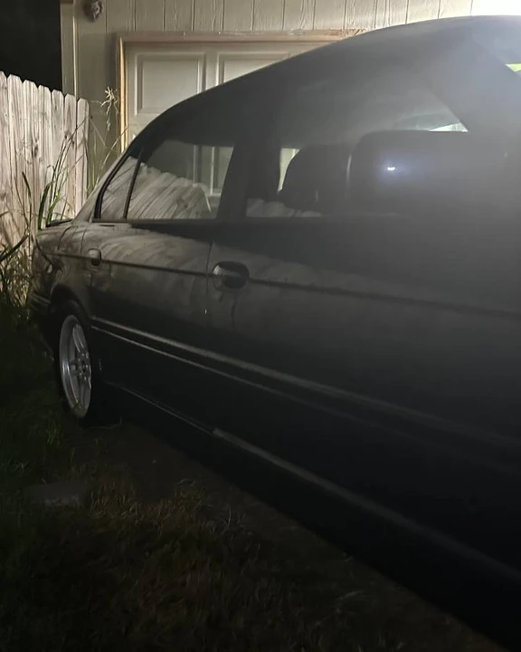 2001 BMW E38 7 Series - Image 2 of 11
