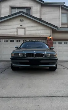 2001 BMW 740iL E38