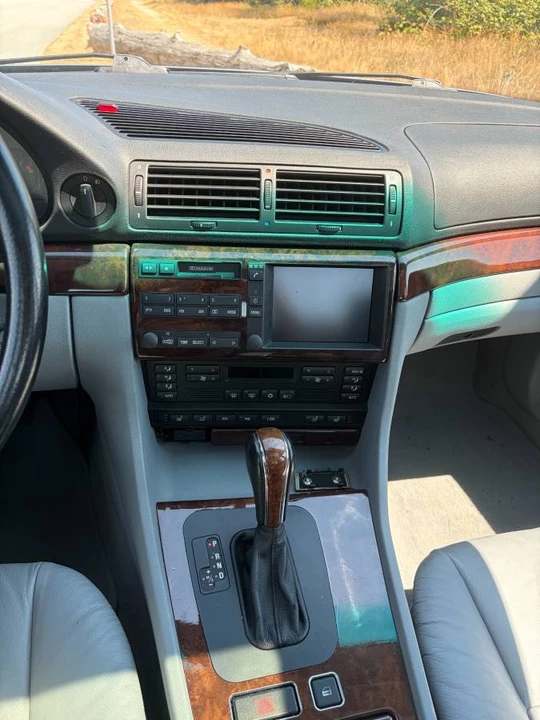 2001 BMW E38 7 Series - Image 10 of 15
