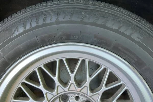 2001 BMW E38 7 Series - Image 11 of 17
