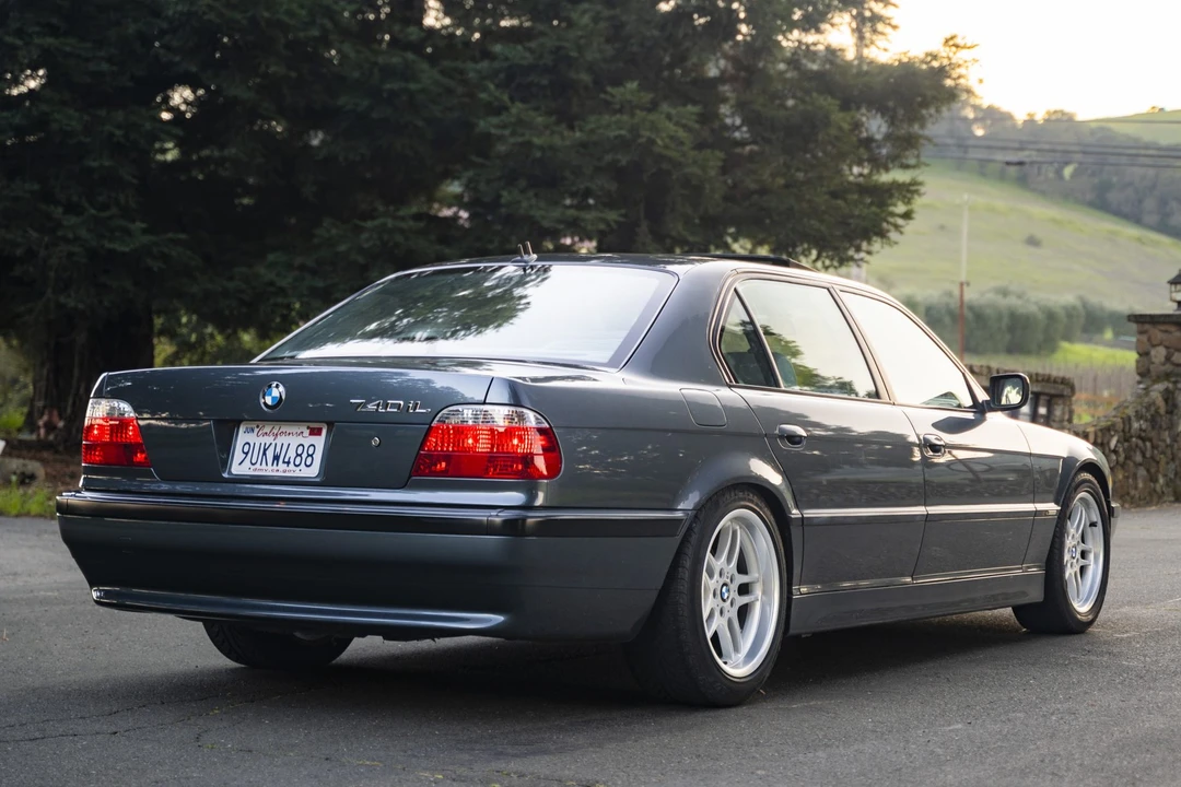 2001 BMW E38 7 Series - Image 2 of 9