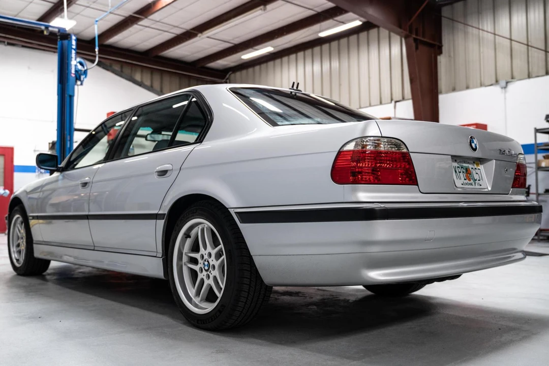 2001 BMW E38 7 Series - Image 4 of 31