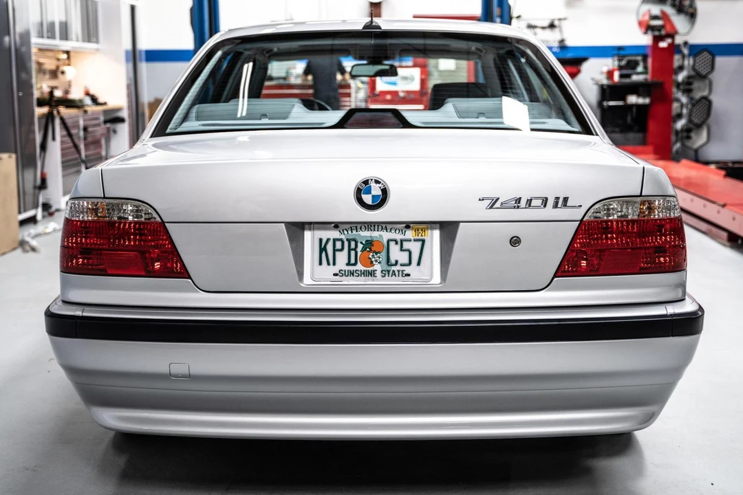 2001 BMW E38 7 Series - Image 5 of 31