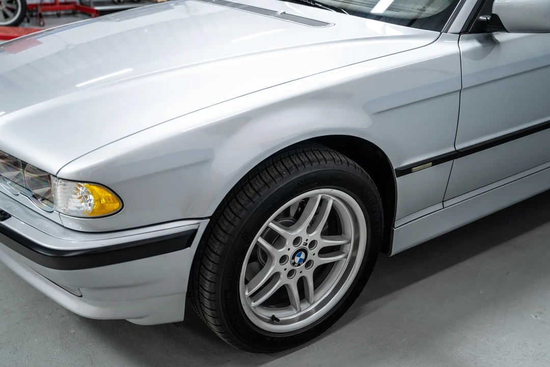 2001 BMW E38 7 Series - Image 29 of 31