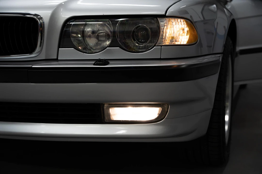 2001 BMW E38 7 Series - Image 24 of 31